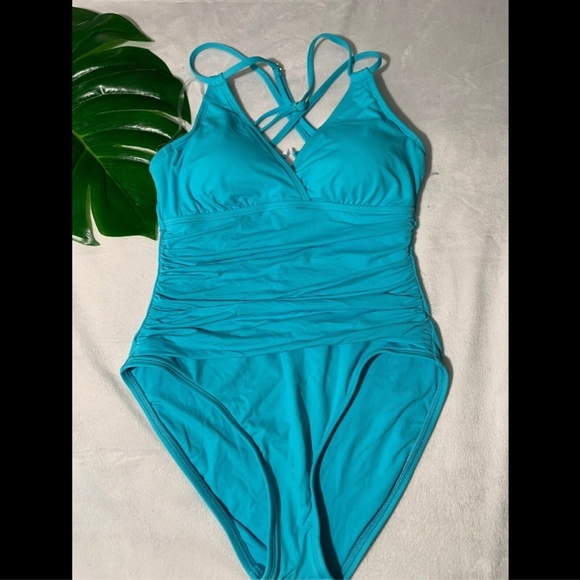 NEW $135 La Blanca Island One-Piece Underwire Swimsuit Sea foam‎ [SZ 4 ] - Picture 2 of 8